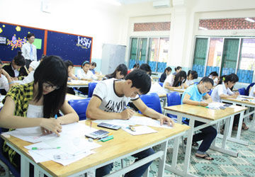 Tuyển sinh 2012: không mở ngành để giảm chỉ tiêu